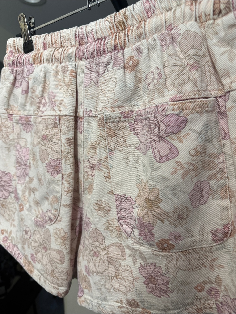Floral Drawstring Elastic Waist Women's Shorts - Pink Floral - Picture 4 of 5